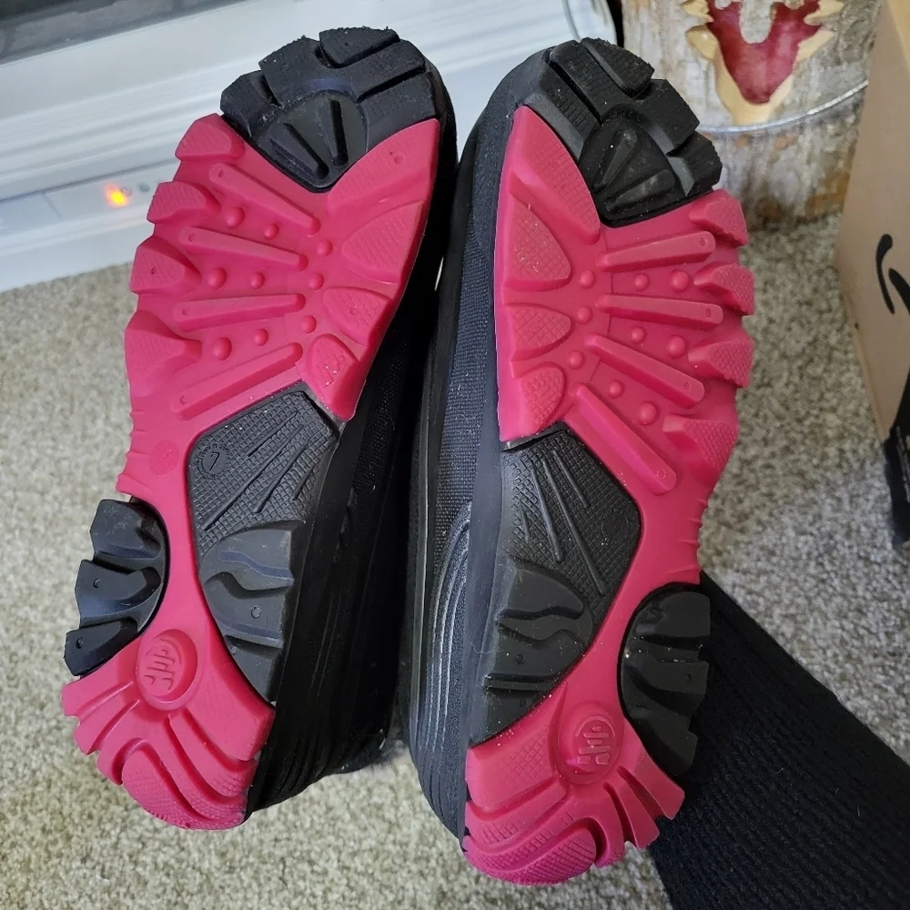 Kamik Kid's Powdery 2 Black Pink Fur-Lined Waterproof Winter Boots, Sz 7 Big Kid
